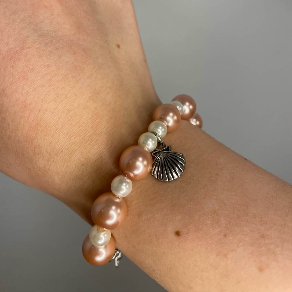 Pearl Bracelet With Sea Shell Charm